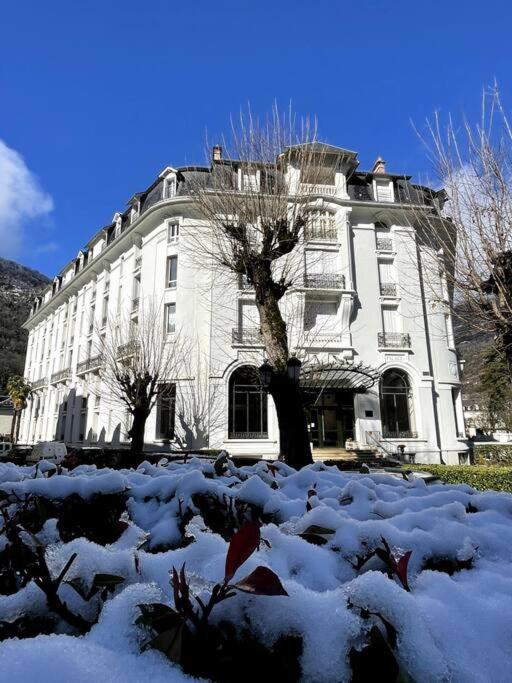 101 Pyrenees Palace Appartement Bagneres-de-Luchon Екстер'єр фото