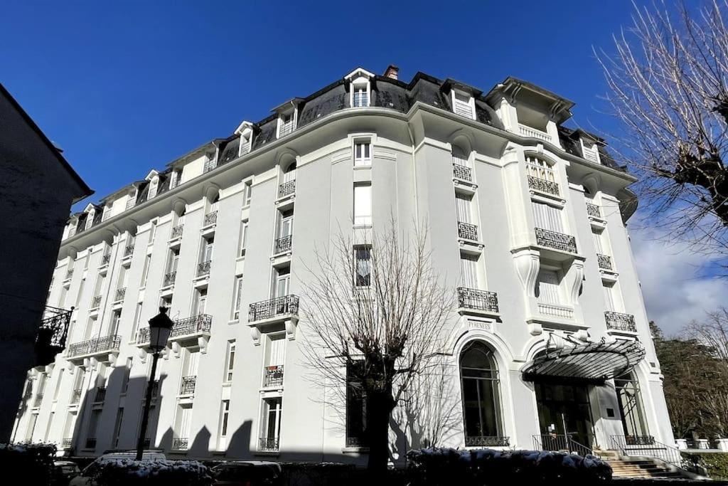 101 Pyrenees Palace Appartement Bagneres-de-Luchon Екстер'єр фото